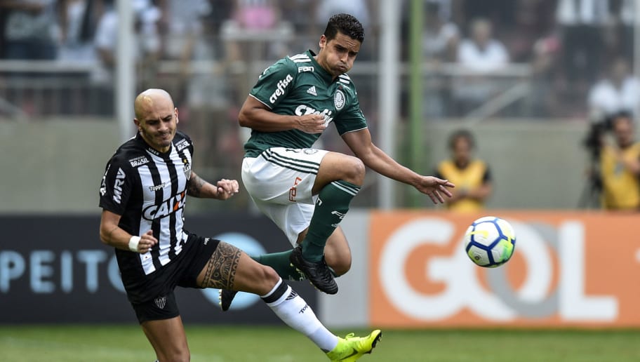 Jean treina separado e aguarda ofertas; Palmeiras tentou envolvê-lo em troca - 1