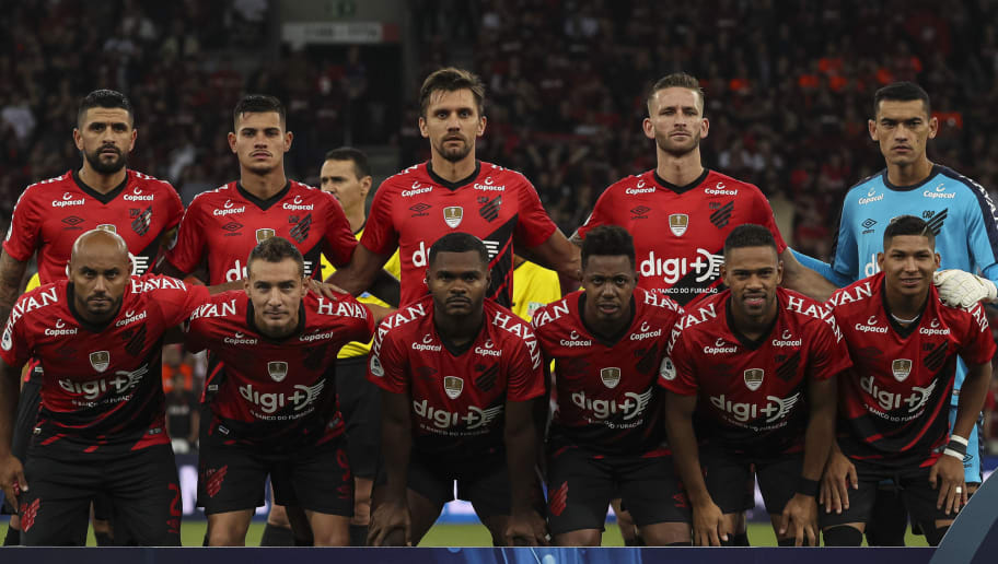 Líder do Athletico lesiona seriamente o joelho e desfalca time na Libertadores; sucessor é definido - 1