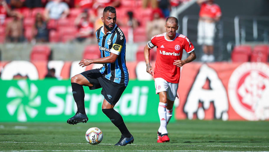 Maicon 'tira onda' com o Inter no vestiário do Beira-Rio; Renato Portaluppi dá recado a Diego Souza - 1