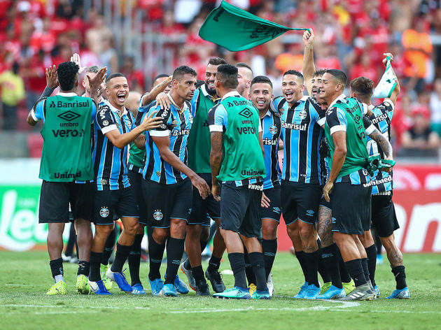 Maicon 'tira onda' com o Inter no vestiário do Beira-Rio; Renato Portaluppi dá recado a Diego Souza - 2