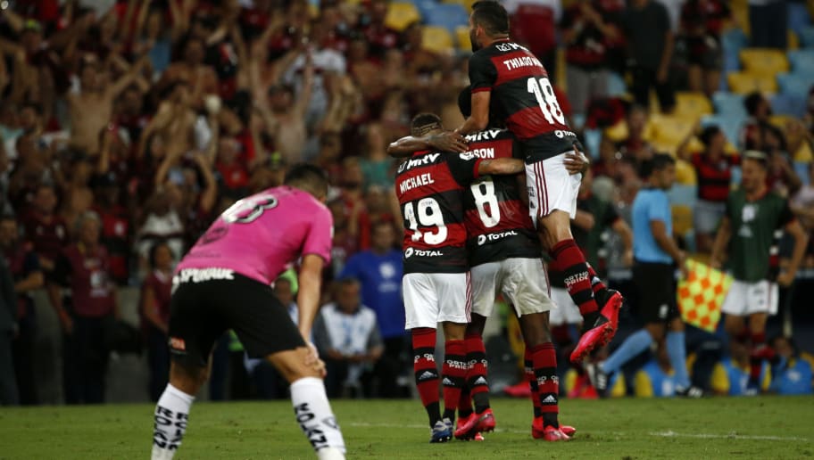 Portugueses vão à loucura com gols do Flamengo e fazem a festa da torcida; vídeo viraliza na web - 1