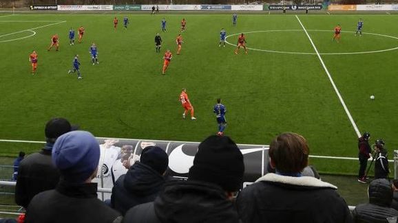 Ainda tem futebol! Conheça a única liga da Europa a manter a bola rolando - 2