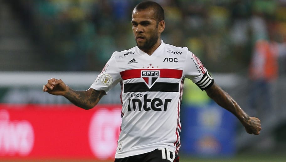 Dani Alves é destaque na imprensa peruana antes de estreia do São Paulo na Libertadores - 1