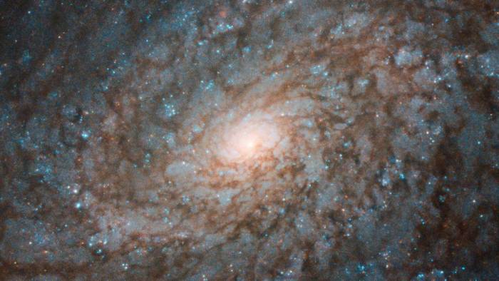 Hubble tira foto de galáxia