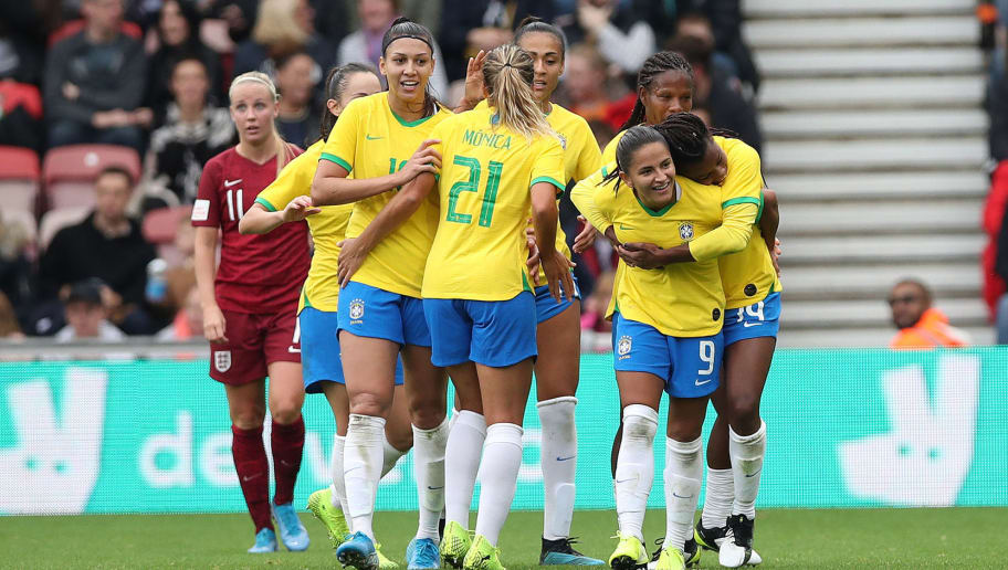 Luta e resistência: do suor de pioneiras, futebol feminino cresce e ganha respeito - 1