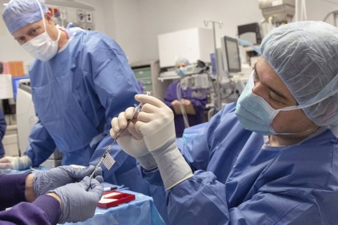 Médicos editam código genético pela primeira vez dentro do corpo humano - 3