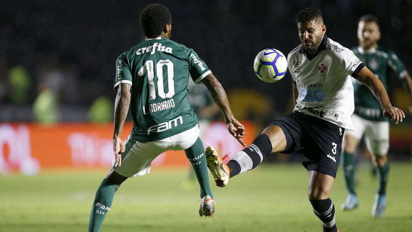 Oswaldo Henriquez,Luiz Adriano