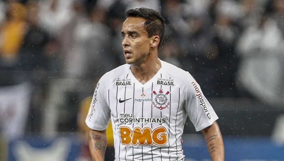 10 jogadores brasileiros sem contrato que podem assinar com qualquer time - 1