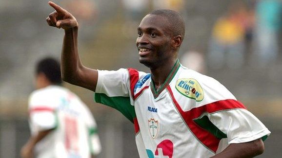 7 jogadores africanos que já atuaram no futebol brasileiro - 5