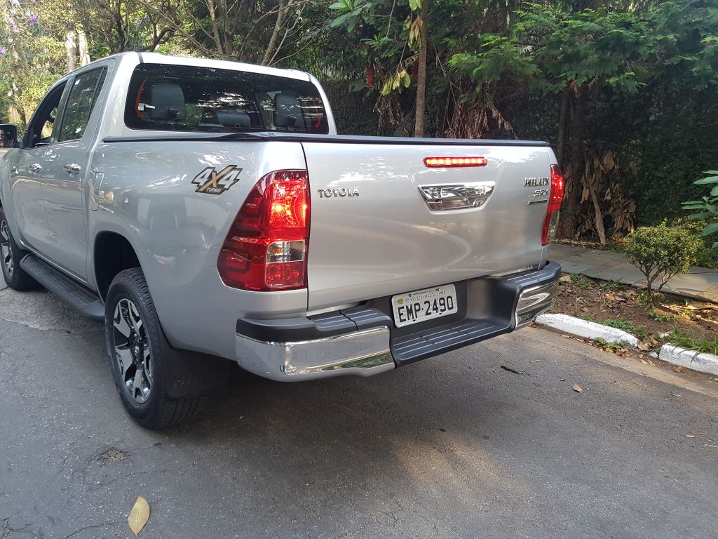 Análise | Toyota Hilux 2020: foco é o trabalho e a força bruta - 8