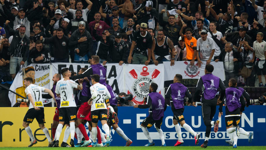 Caiu em Itaquera... As maiores vítimas e os carrascos do Corinthians na Arena - 1