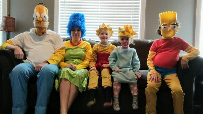Família recria abertura de Os Simpsons com o tema isolamento social - 1