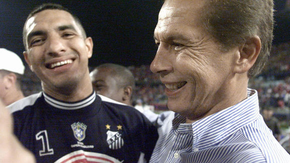 Santos of Brazil coach Emerson Leao (R) 