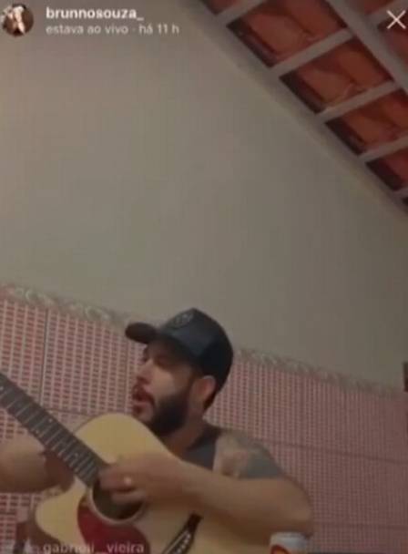 Bandido é flagrado invadindo quarto de bebê durante live de cantor sertanejo - 1