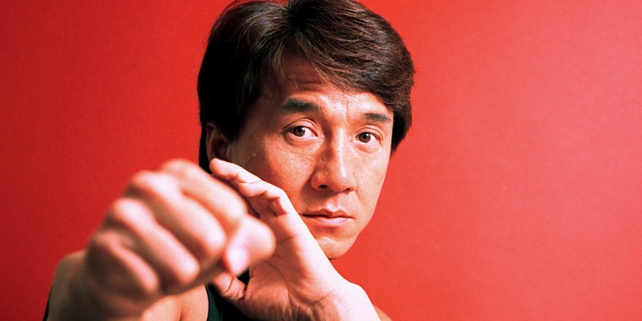 Jackie Chan quase perde a vida em filmagens; veja o que aconteceu - 1