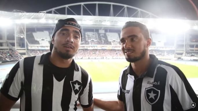 Lateral do Lyon sequer cogita outra camisa no Brasil: 'Quero me aposentar no Botafogo' - 3