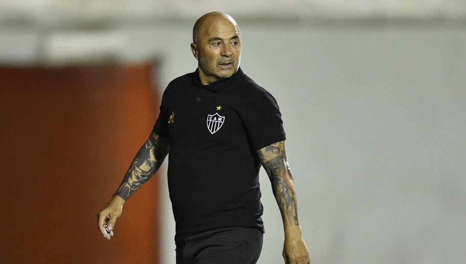 Atlético-MG fica sem centroavante de ofício e Sampaoli estuda jogar com ataque móvel - 1