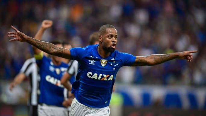 Presidente do Cruzeiro atualiza situação de Dedé e de sonho da lateral: “Eu vou batalhar” - 2