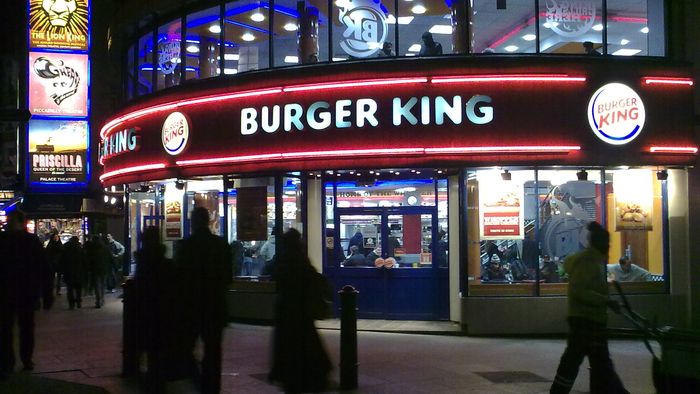 Burger King usa IA e WhatsApp para se comunicar com seus funcionários - 1