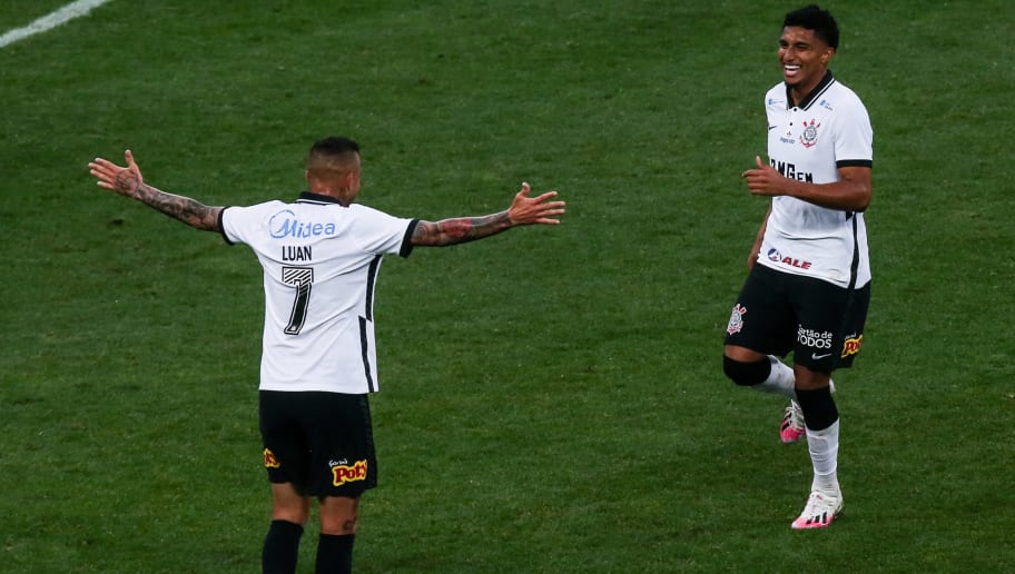 Éderson brilha e ofusca reforços badalados do Corinthians - 1