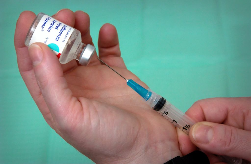Rússia já quer vacinar sua população contra COVID-19 em outubro - 2