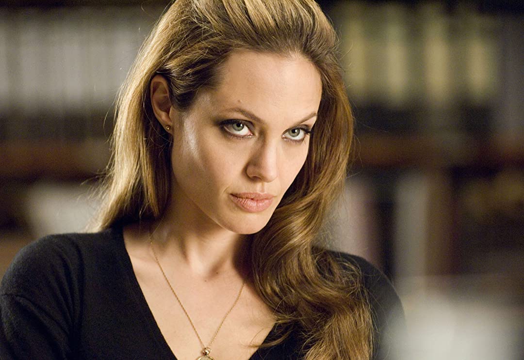 Vão reatar? Angelina Jolie toma atitude inesperada em divórcio com Brad Pitt - 1