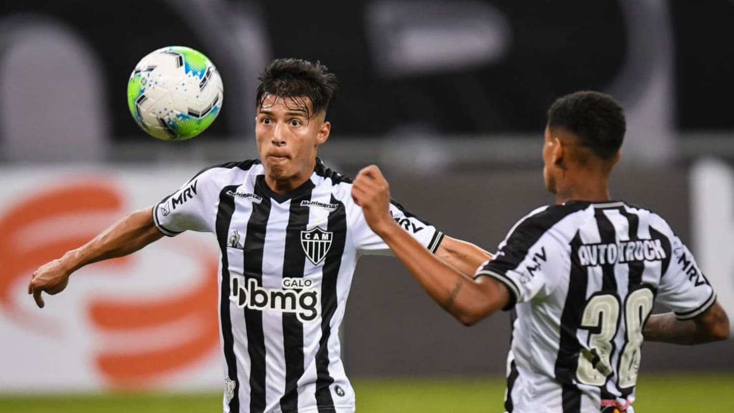 Com baixa de Arana, Atlético-MG pode improvisar zagueiro ou promover estreia de jovem diante do Botafogo - 2