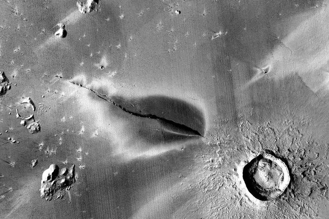 Vulcões de Marte podem estar ativos e derretendo o gelo sob a superfície - 2