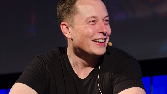 Musk flerta novamente com o Bitcoin na Tesla e preços das criptomoedas disparam - 1