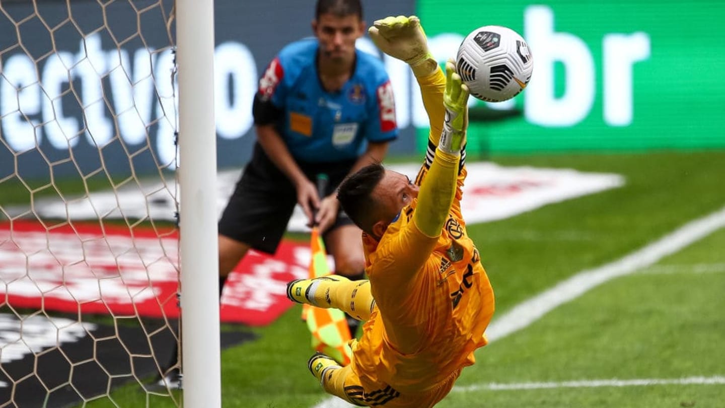 Renato já se mexe nos bastidores e pede para Braz fechar acordo de renovação com três medalhões do Flamengo - 1