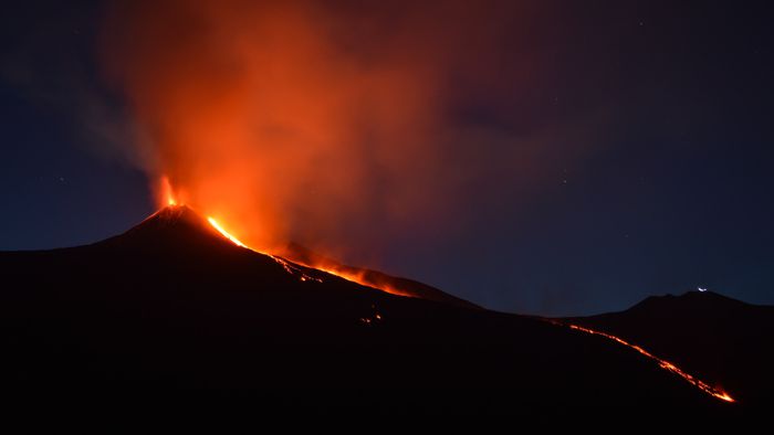 Monte Etna cresce 30 metros após várias erupções nos últimos seis meses - 1
