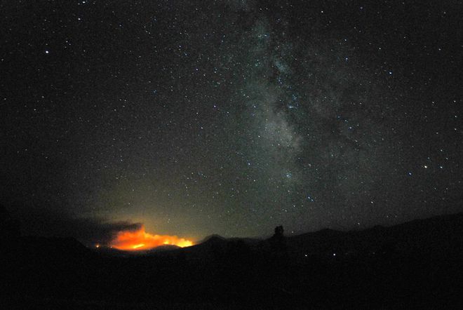 Incêndio florestal na Califórnia representa perigo a este radiotelescópio - 2