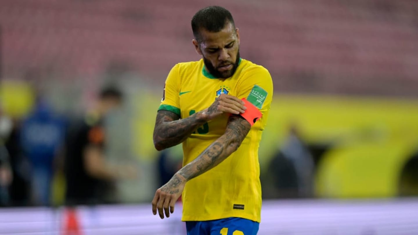 Vai ou racha? Fluminense vive horas decisivas para contratar Daniel Alves - 1