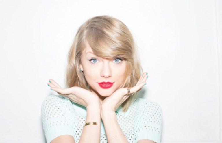 Taylor Swift fecha rua de seu apartamento em Nova York para gravação - 1