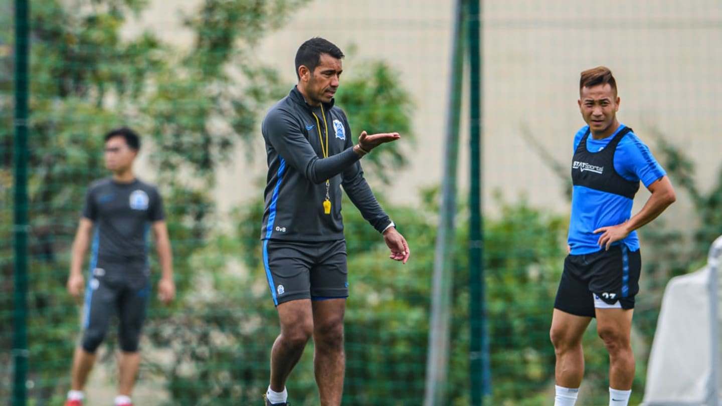 6 ex-jogadores do Barcelona que hoje são técnicos - 1