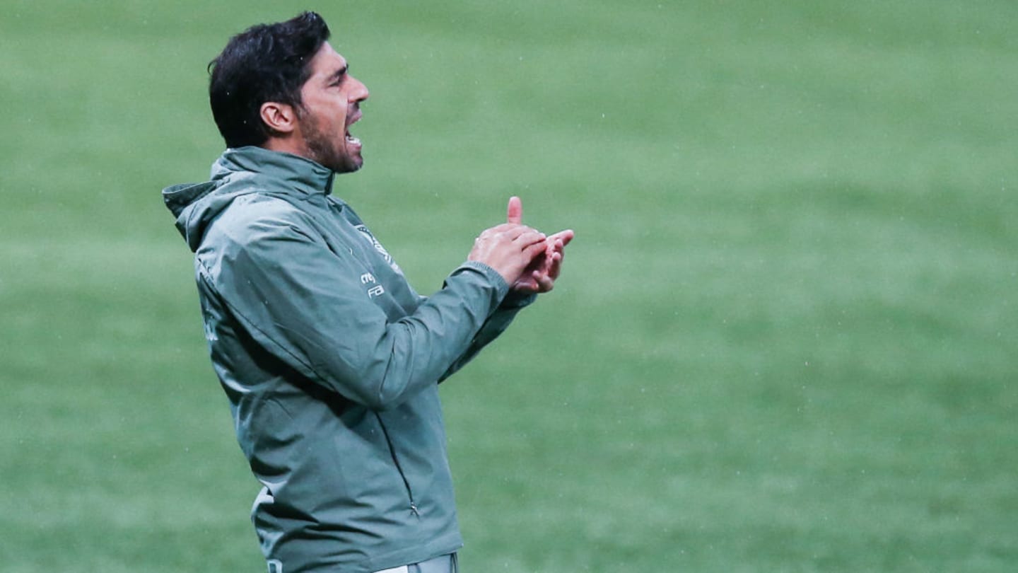 Abel Ferreira é criticado por deixar o campo antes do fim do Choque-Rei: 'Abandonou o barco' - 1