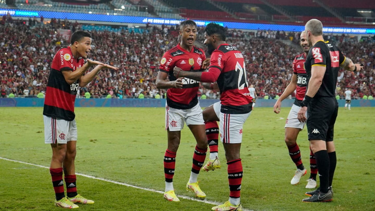 Flamengo vence Corinthians e alcança feito inédito na história do Brasileirão – saiba qual - 1
