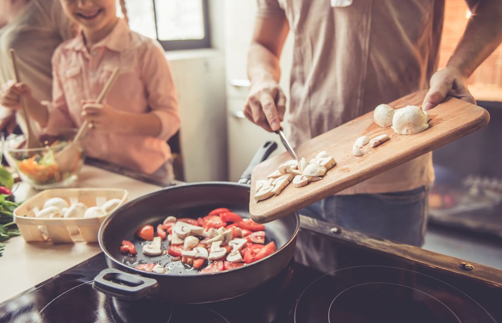 6 hábitos comuns na cozinha que podem colocar a sua saúde em risco - 2