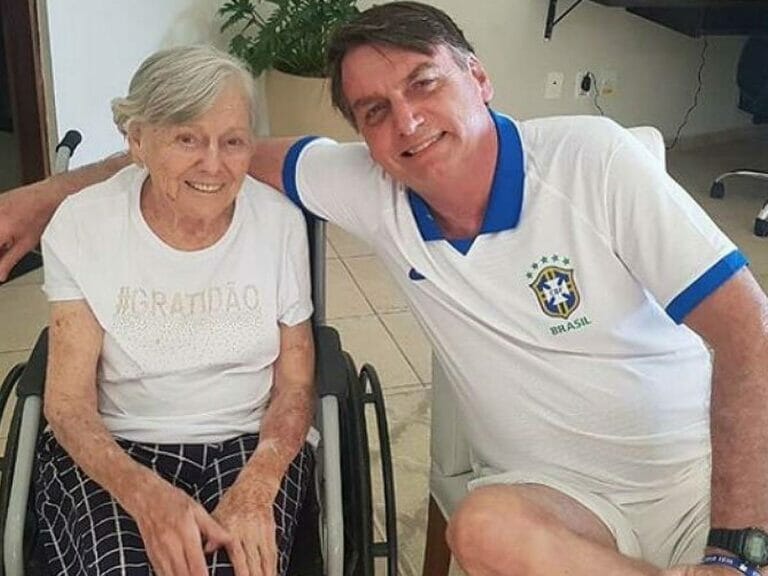 Morre mãe do presidente de Jair Bolsonaro, aos 94 anos - 1