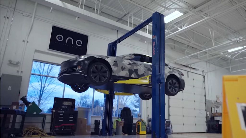 Tesla Model S bate Mercedes EQXX e roda 1,2 mil km em teste de bateria - 2