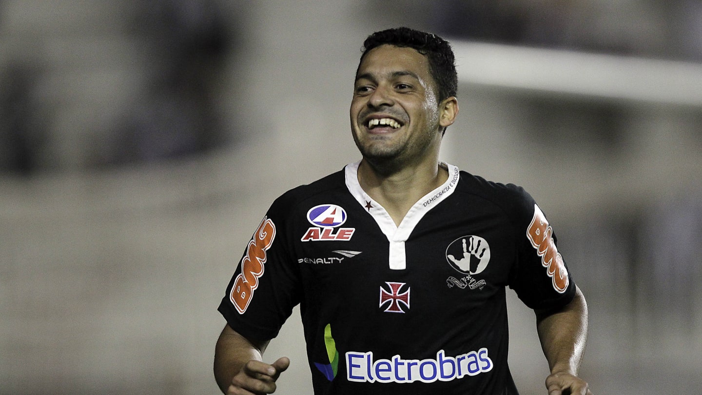 7 jogadores que assim como Nenê já fizeram 150 jogos pelo Vasco no Século XXI - 3