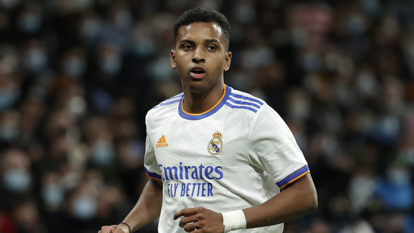 As 30 contratações de jogadores sub-20 mais caras da história - 22