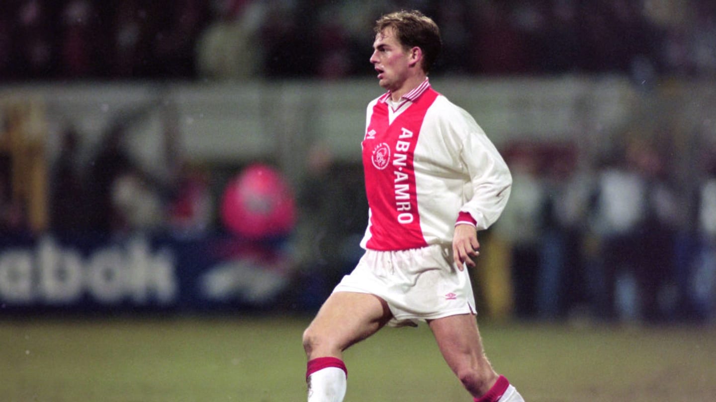 7 grandes jogadores que defenderam as camisas de Ajax e Barcelona - 6