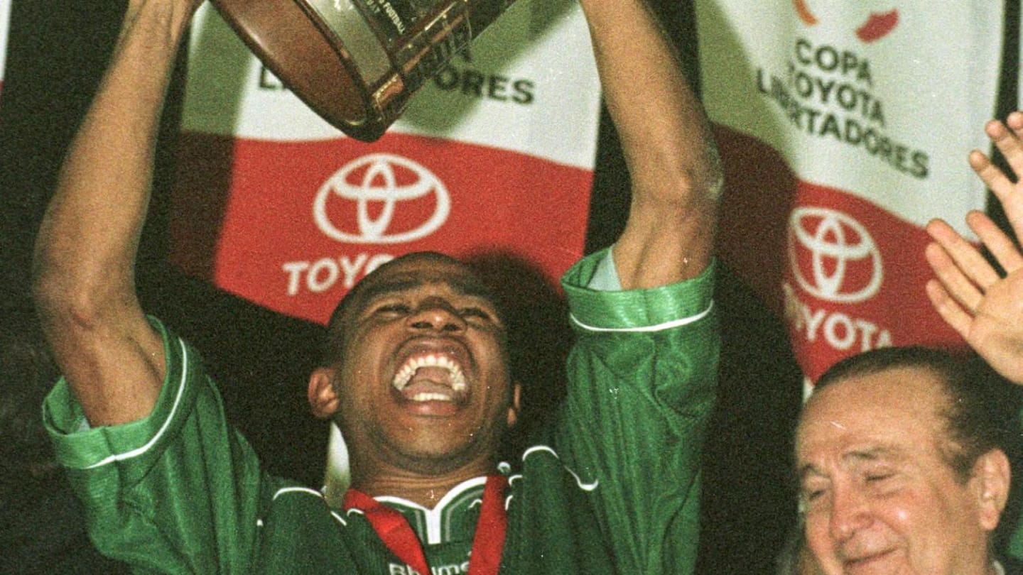 Da rejeição à obsessão: as 21 campanhas vencedoras dos brasileiros na Conmebol Libertadores - 11