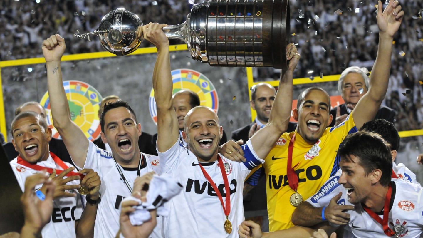 Da rejeição à obsessão: as 21 campanhas vencedoras dos brasileiros na Conmebol Libertadores - 16