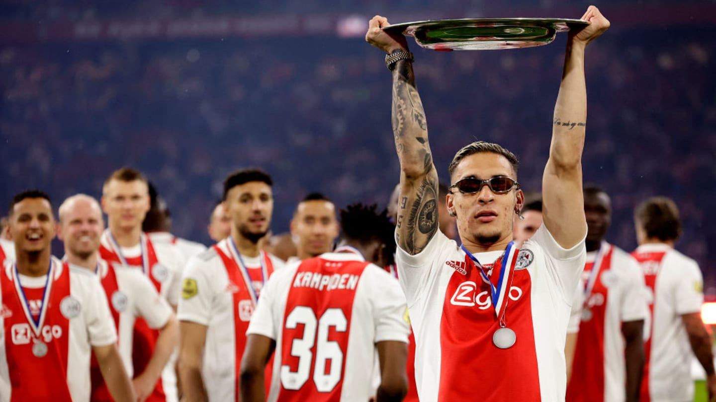 Manchester United enfrenta concorrência de mais dois clubes para contratar Antony, do Ajax - 2