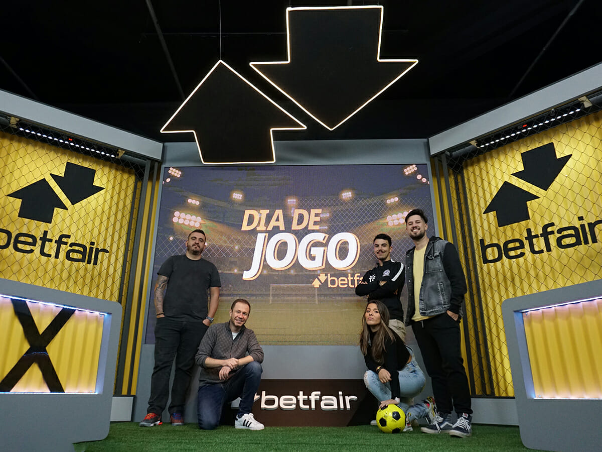 Tiago Leifert lança programa sobre futebol em canal de apostas apresentado por Cassio Barco - 1