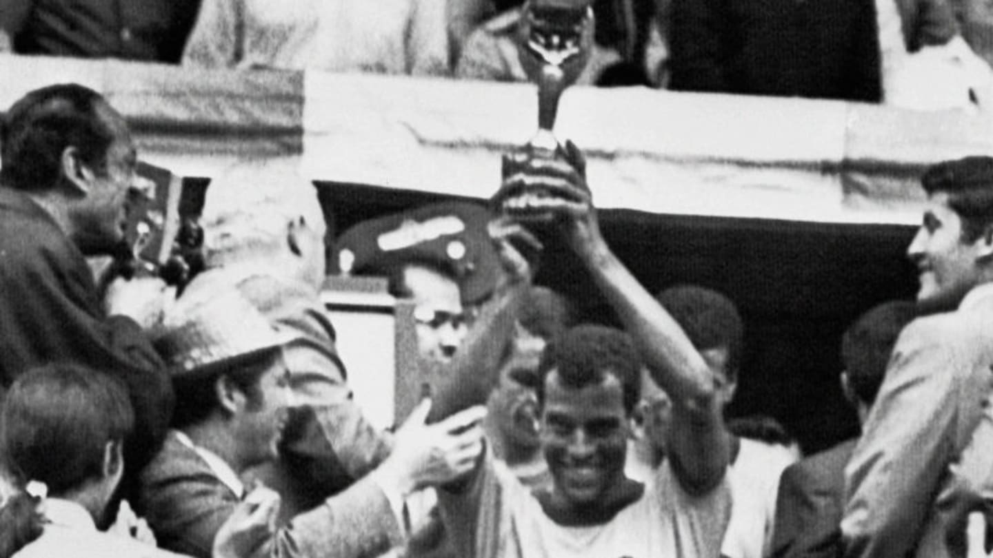 5 personagens marcantes de cada um dos 5 títulos de Copa do Mundo do Brasil - 3