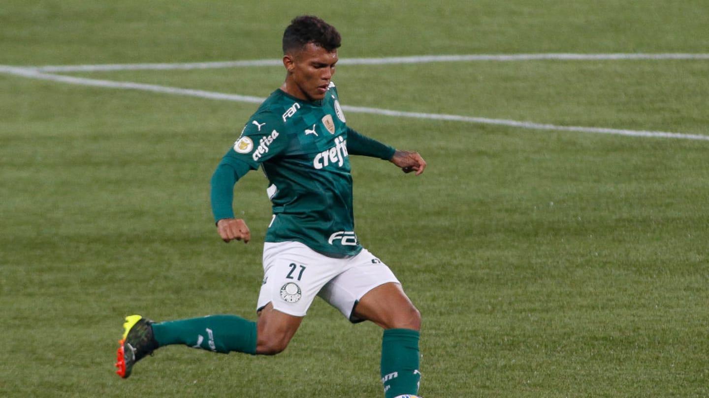 Hora do adeus? Palmeiras recebe proposta oficial do Porto por atacante Gabriel Veron - 1