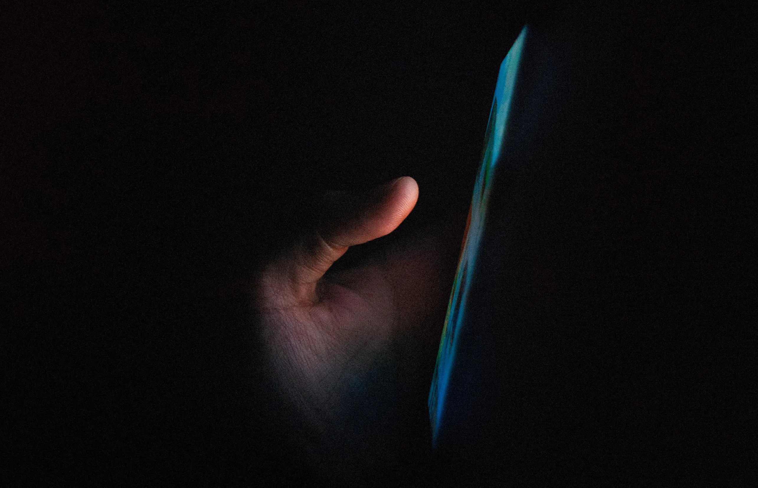Problemas da exposição à luz azul aumentam com a idade, aponta estudo - 2
